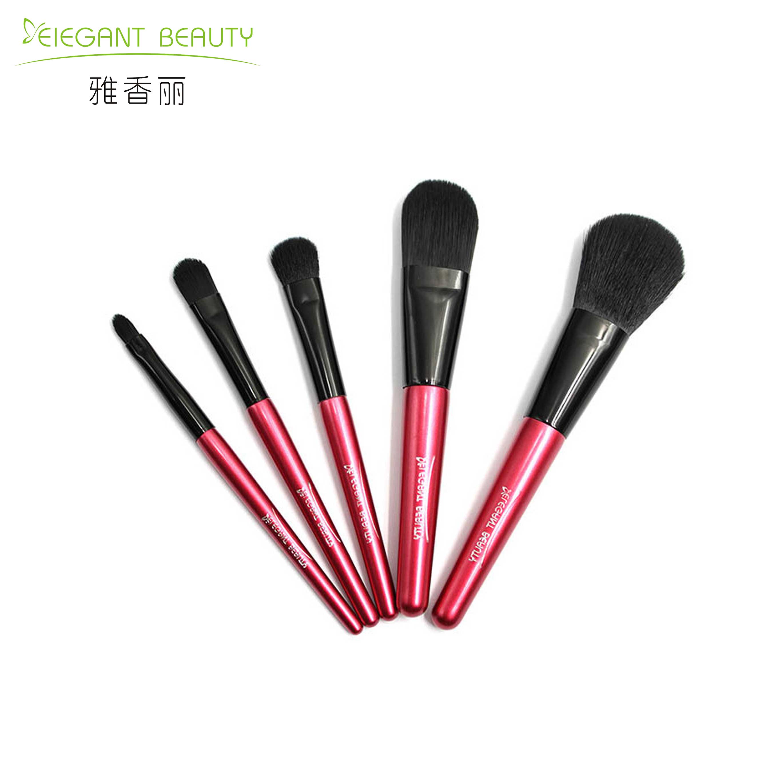 為什么專業(yè)化妝師更傾向于使用定制的成套化妝刷？